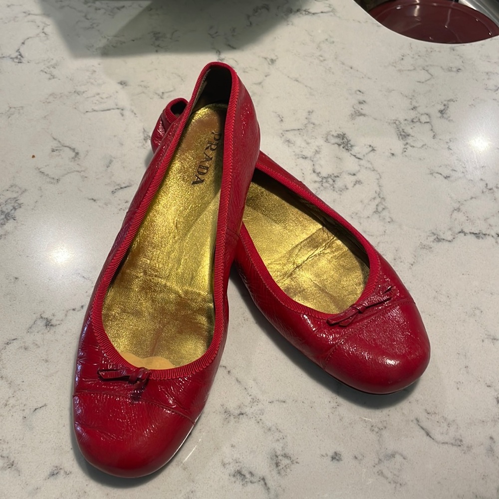 PRADA - Red cap-toe ballerina flats -USED